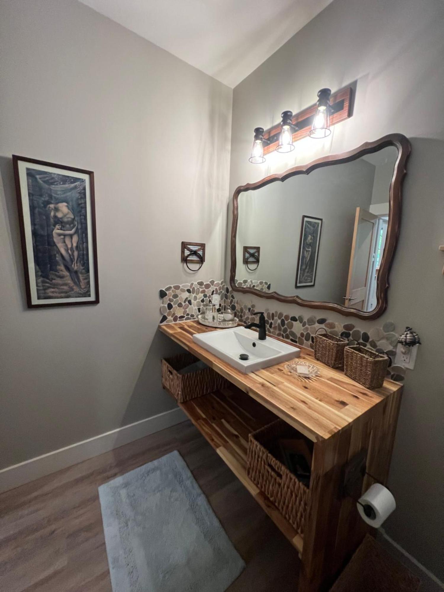 ליידיסמית' Cowichan Valley Guest Cottage מראה חיצוני תמונה